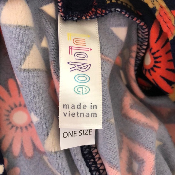 CLOSET CLOSING! - Picture 2 of 3